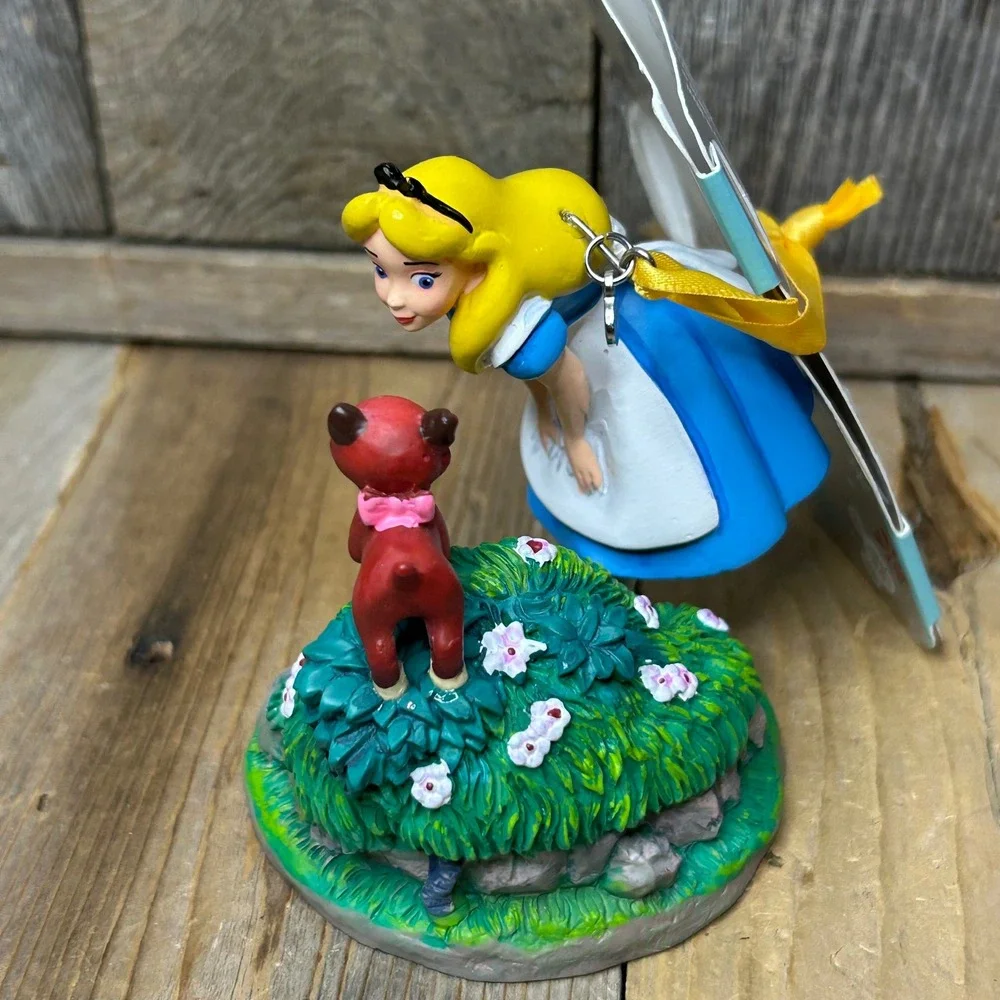 Disney Sketchbook Alice in Wonderland Dinah Rabbit Hole 2020 Ornament